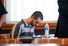 حكم بالسجن لمدة 25 عامًا على المهاجم الذي طعن الكاتب سلمان رشدي 25