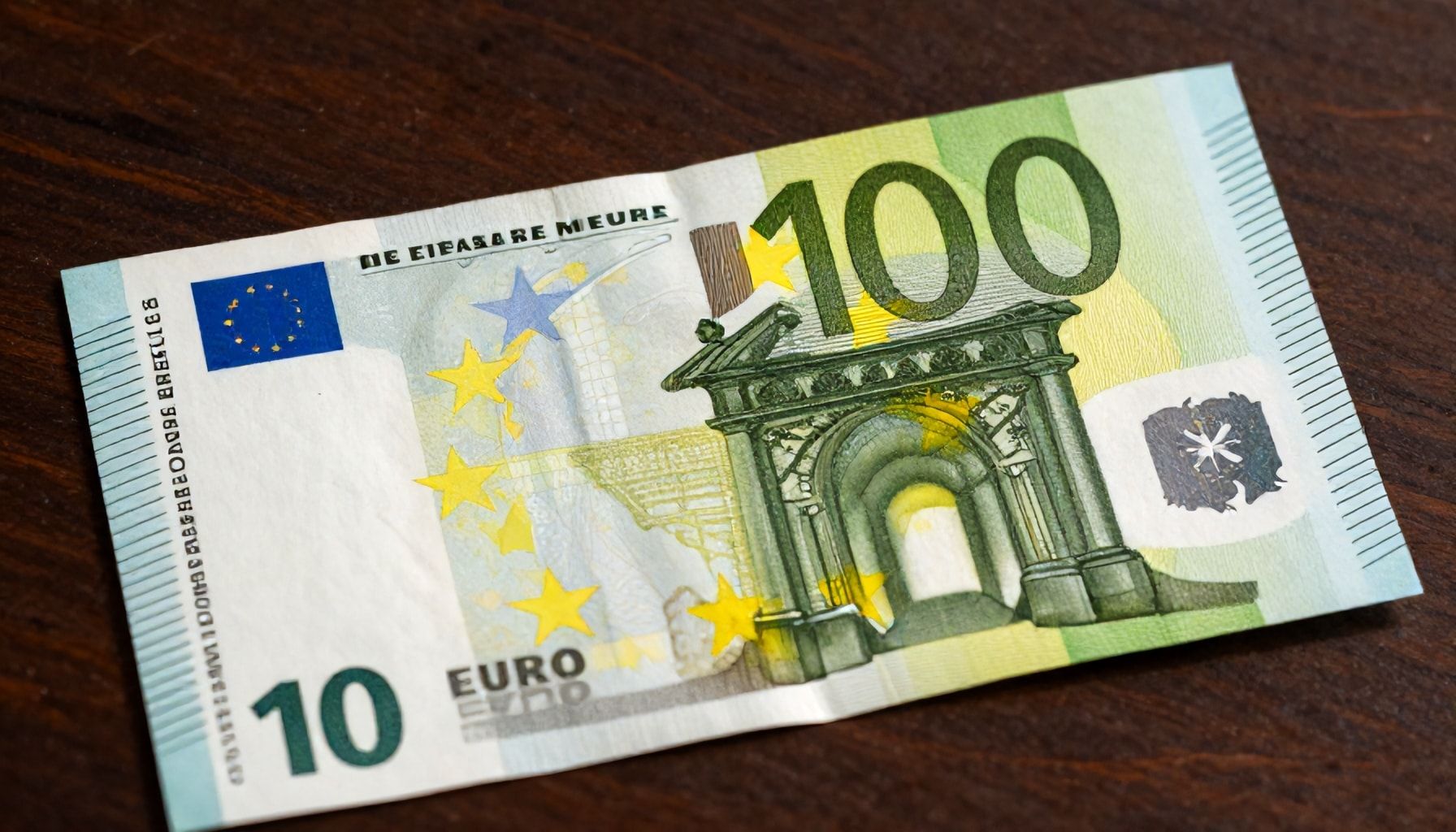 الواقع وراء تذبذبات سعر اليورو في الأسواق القطرية*